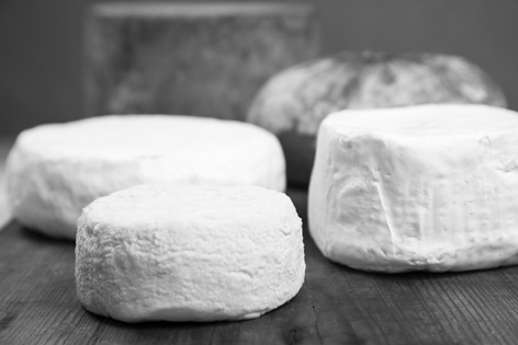 Surtido de quesos de la tierra: Oro Blanco de Corroncui, Tupí de Tros de Sort, Tou dels Til·lers, Tou de Casa Mateu…